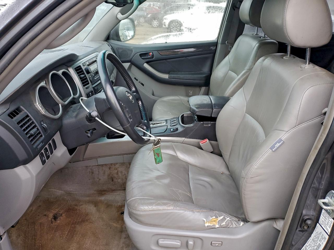 Toyota 4Runner Limited Image 7