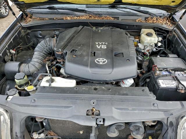 Toyota 4Runner Limited Image 5