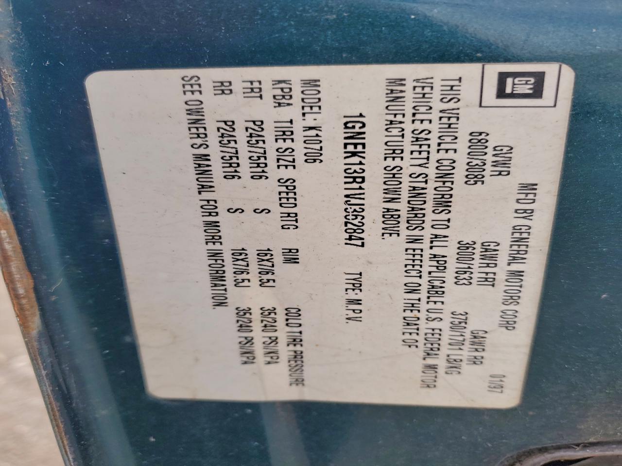 Chevrolet Tahoe K1500 Image 3