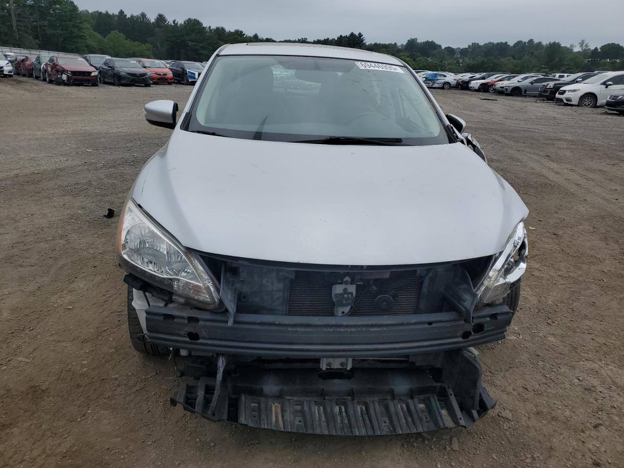 Nissan Sentra S Image 8