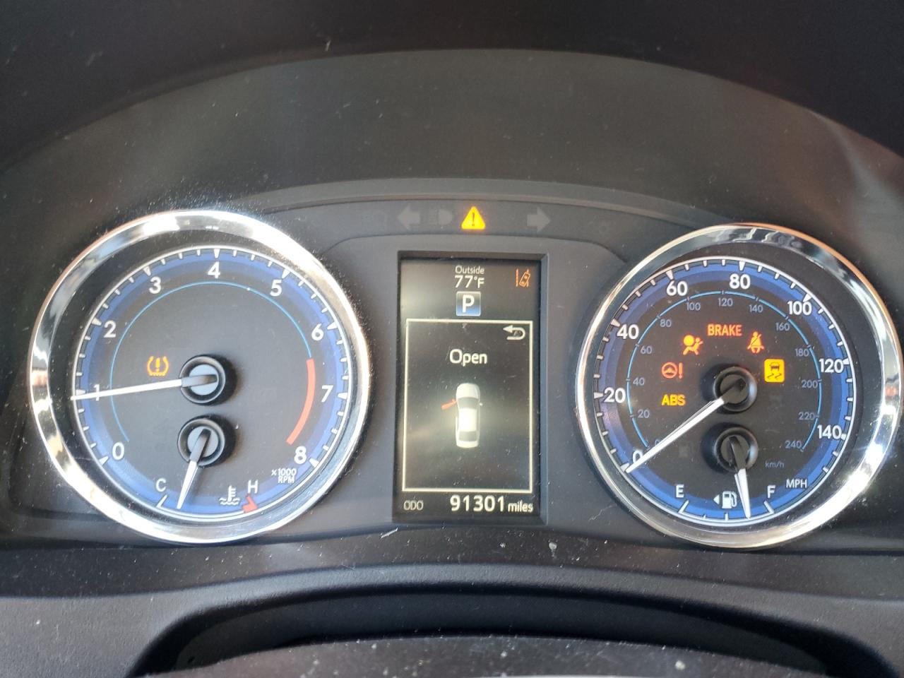 Toyota Corolla L Image 6