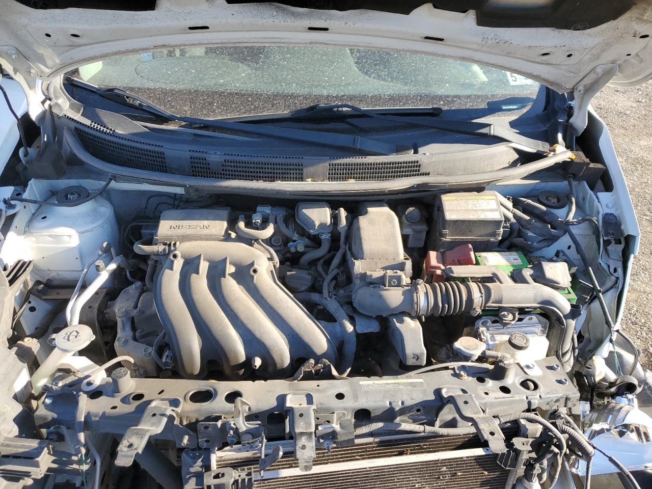 Nissan Versa S Image 8