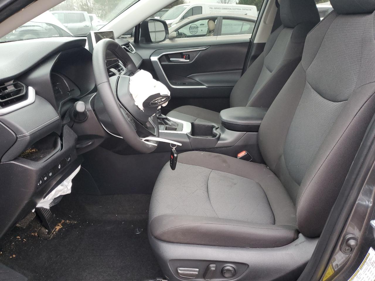 Toyota RAV4 Xle Image 13