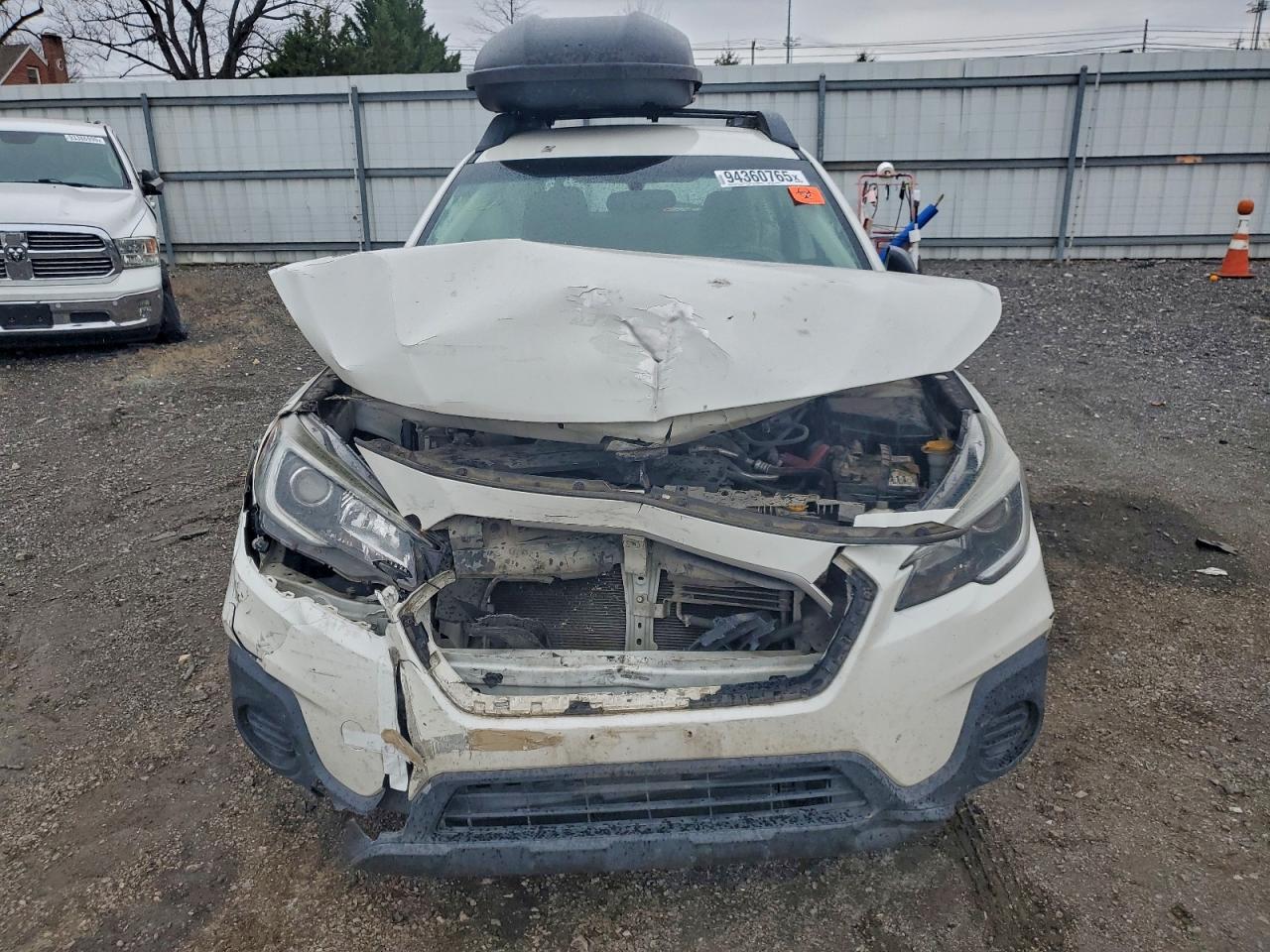 Subaru Outback 2.5i Image 11