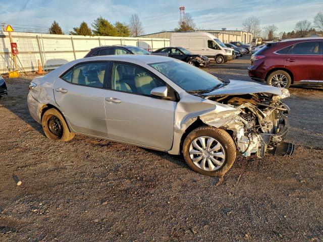 Toyota Corolla L Image 3