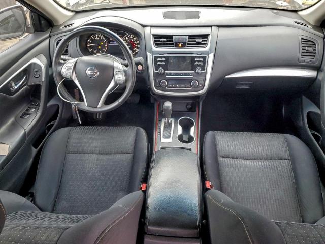 Nissan Altima 2.5 Image 3