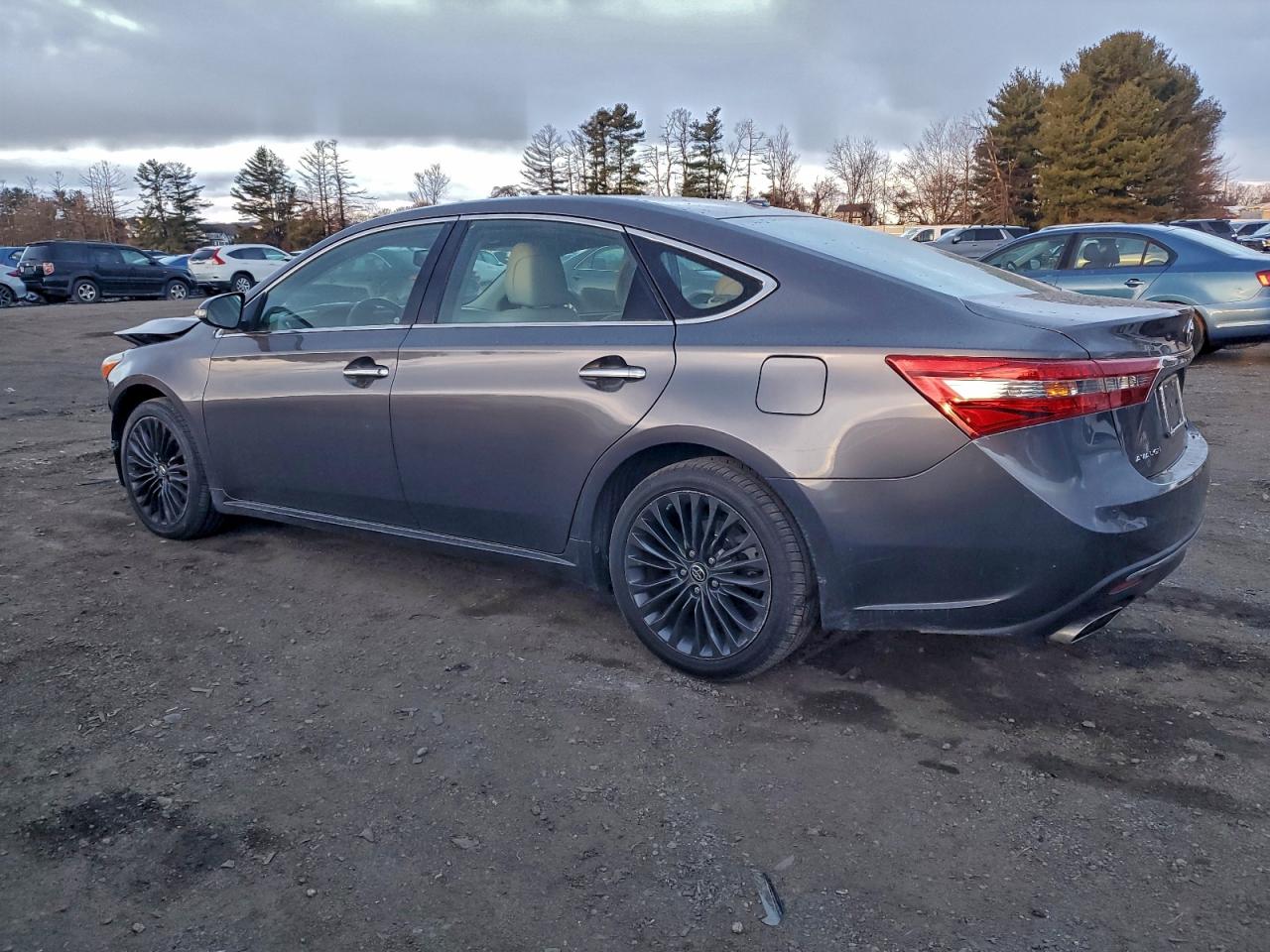 Toyota Avalon Xle Image 5