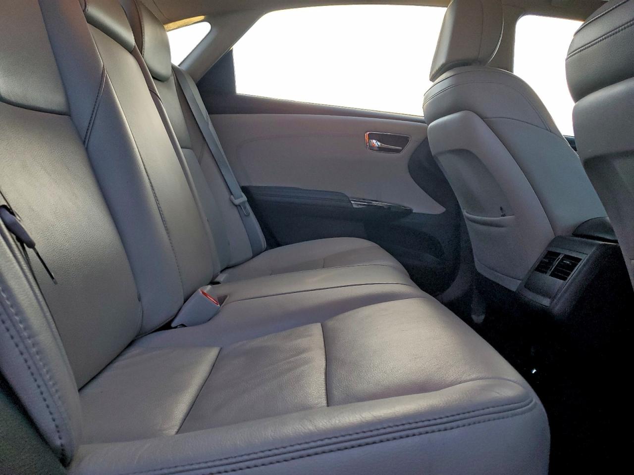 Toyota Avalon Xle Image 11