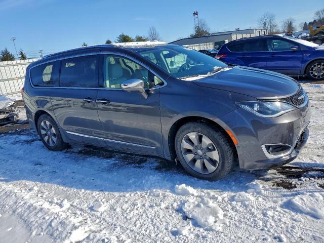 Chrysler Pacifica Hybrid Limited Image 3