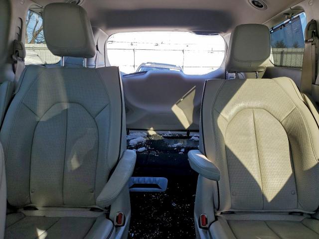 Chrysler Pacifica Hybrid Limited Image 11