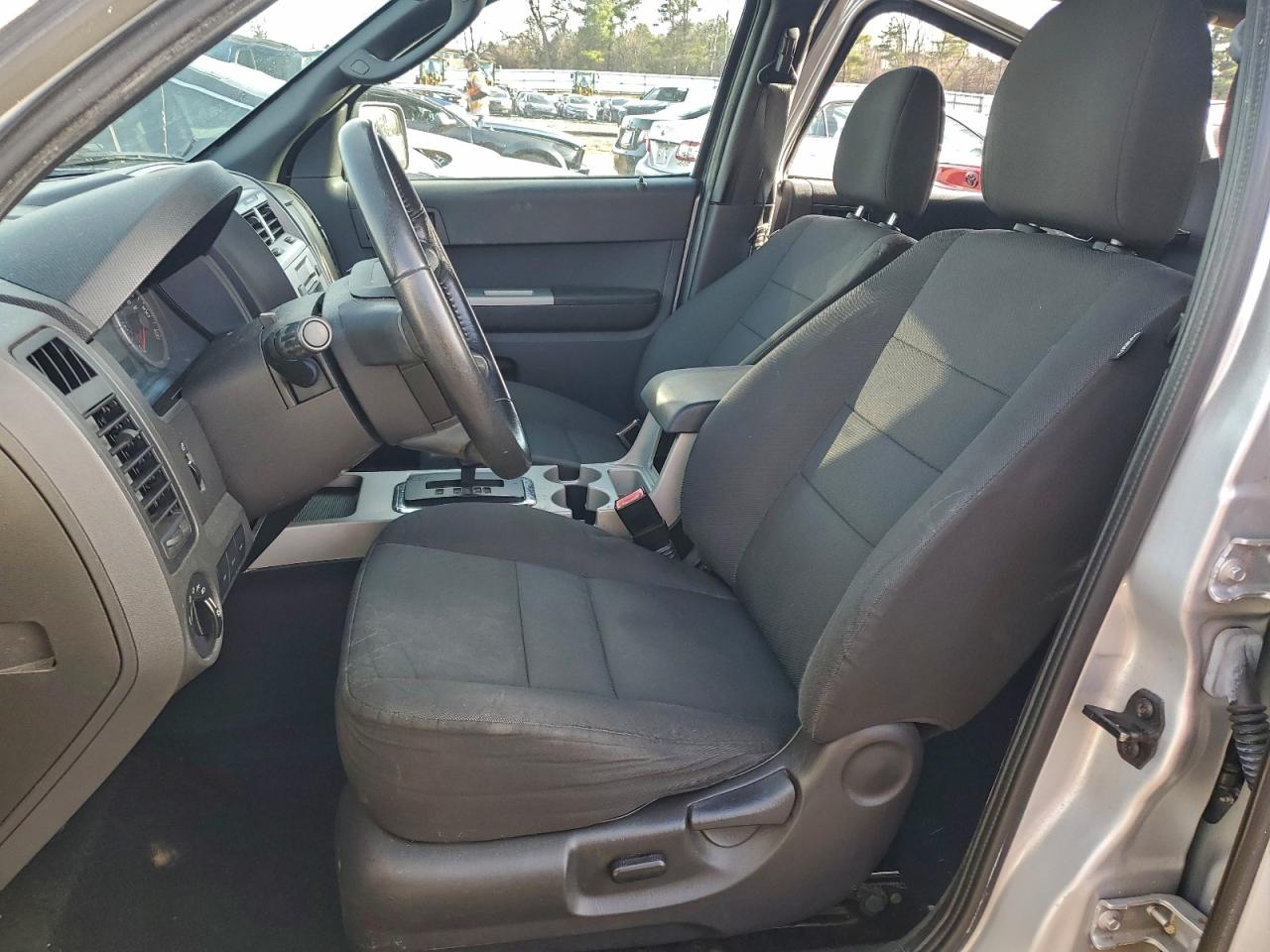 Ford Escape Xlt Image 6