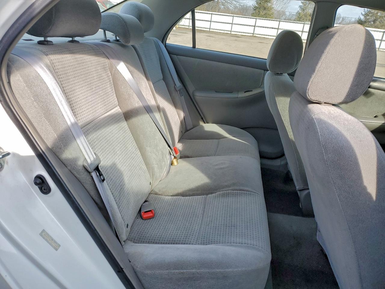 Toyota Corolla Ce Image 8