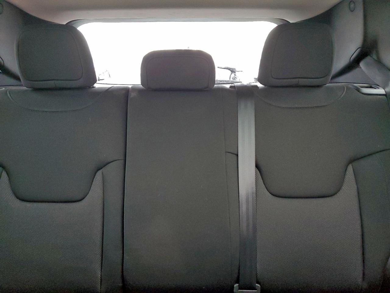 Jeep Renegade Sport Image 8