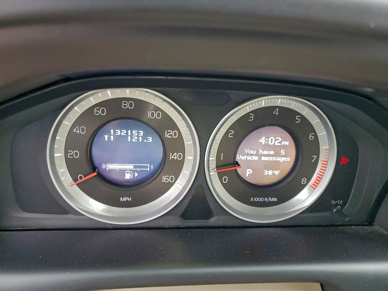 Volvo XC60 T6 Image 8