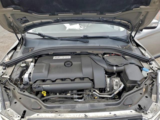 Volvo XC60 T6 Image 10