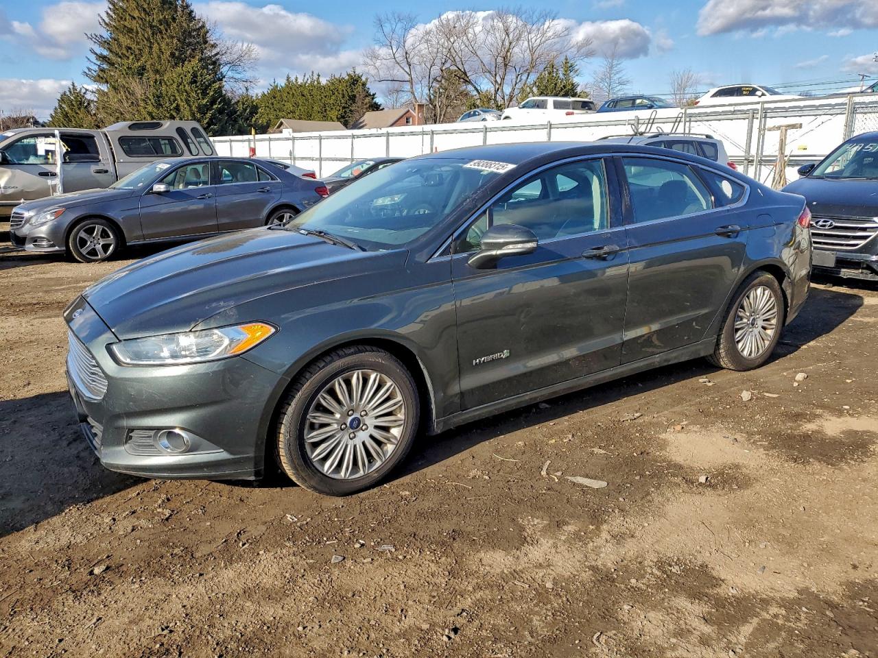 Ford Fusion Se Hybrid Image 1