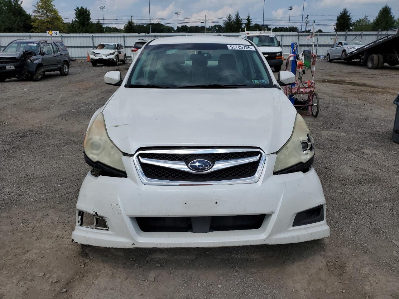 Subaru Legacy 2.5i Premium Image 4