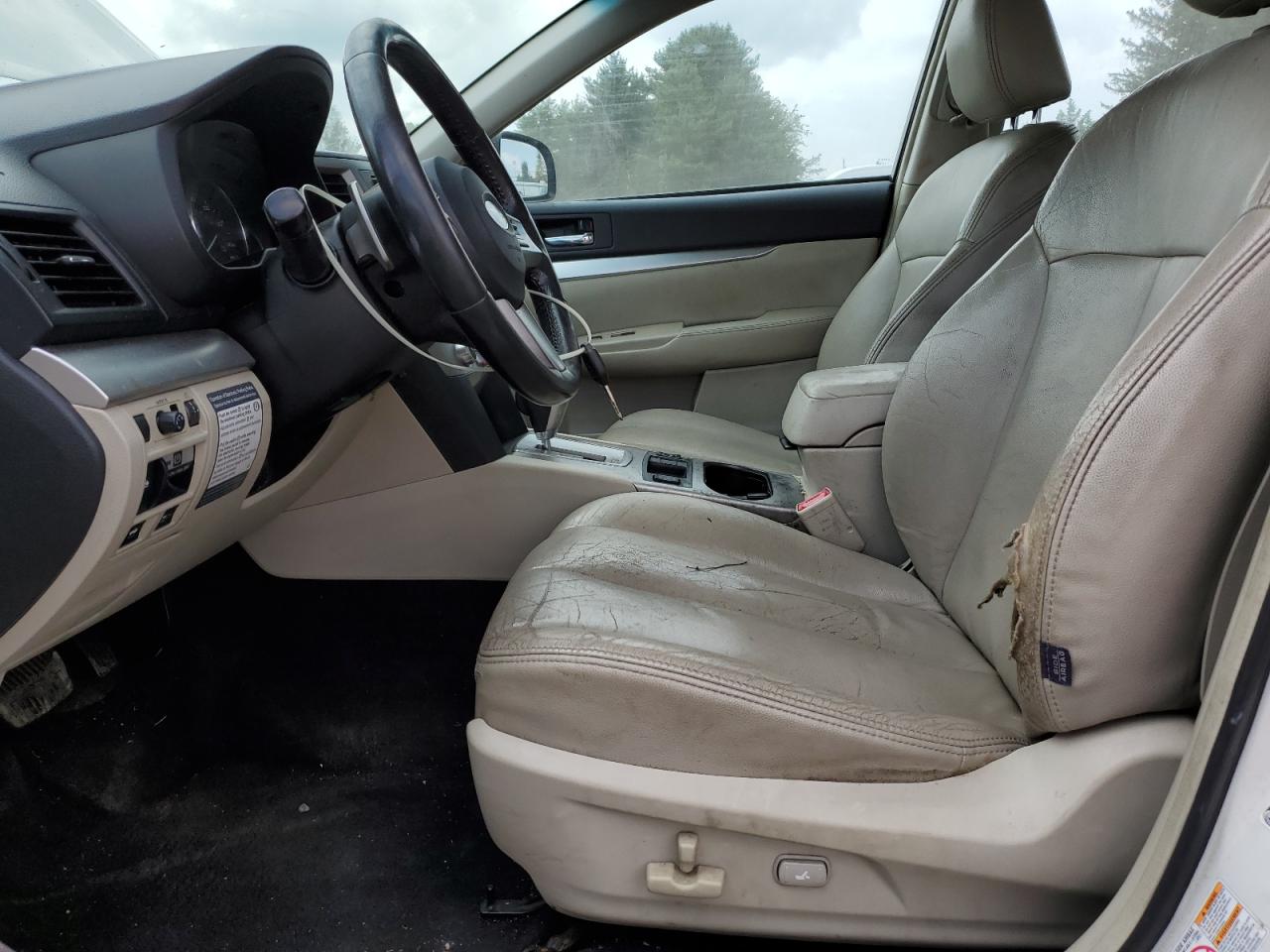 Subaru Legacy 2.5i Premium Image 12