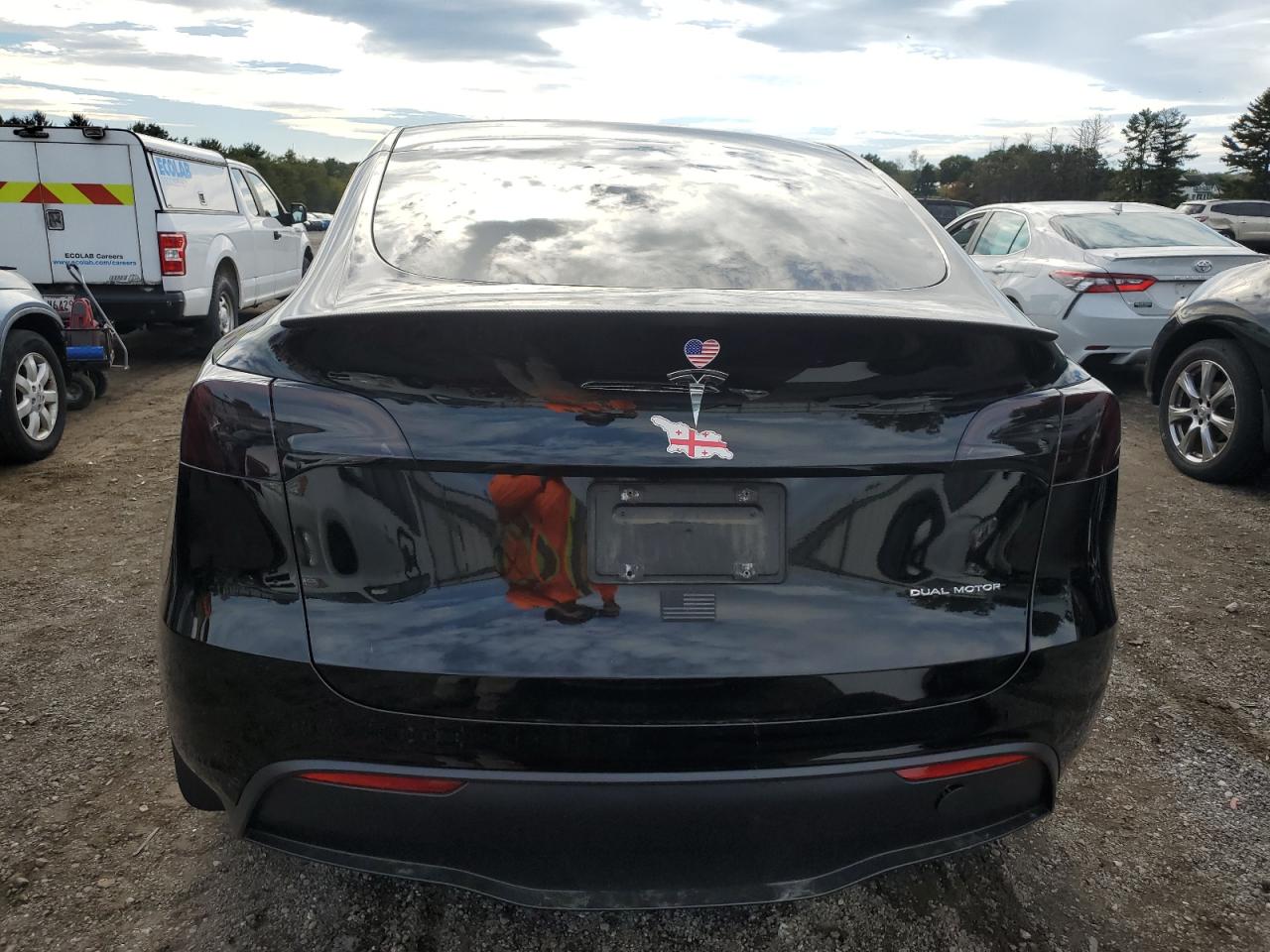Tesla Model Y Image 3