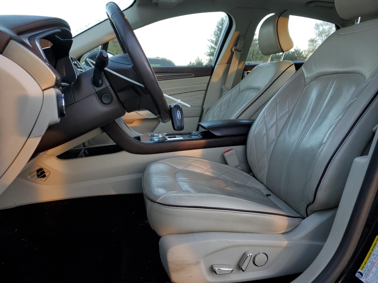 Ford Fusion Titanium Hev Image 6