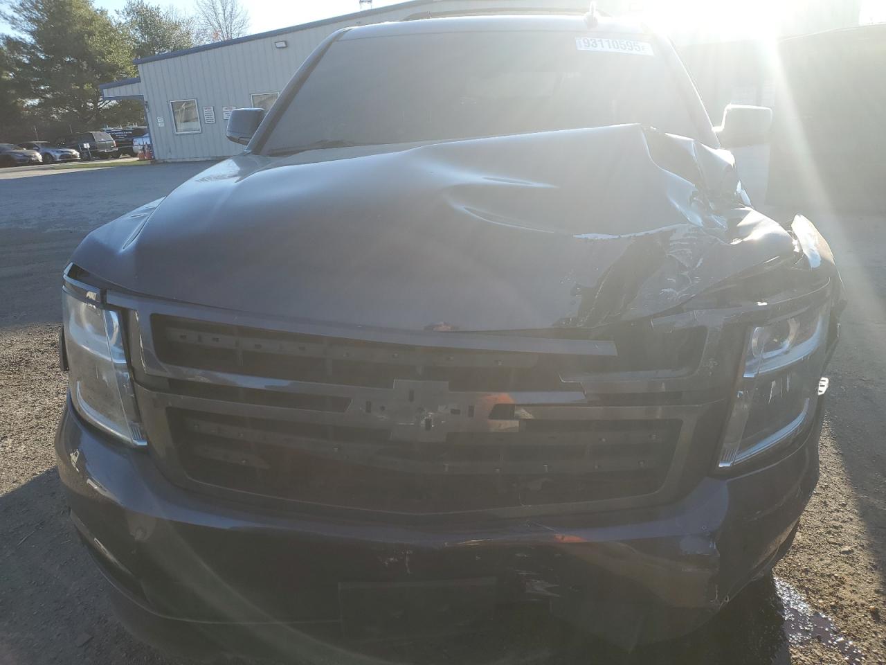 Chevrolet Suburban K1500 Premier Image 6