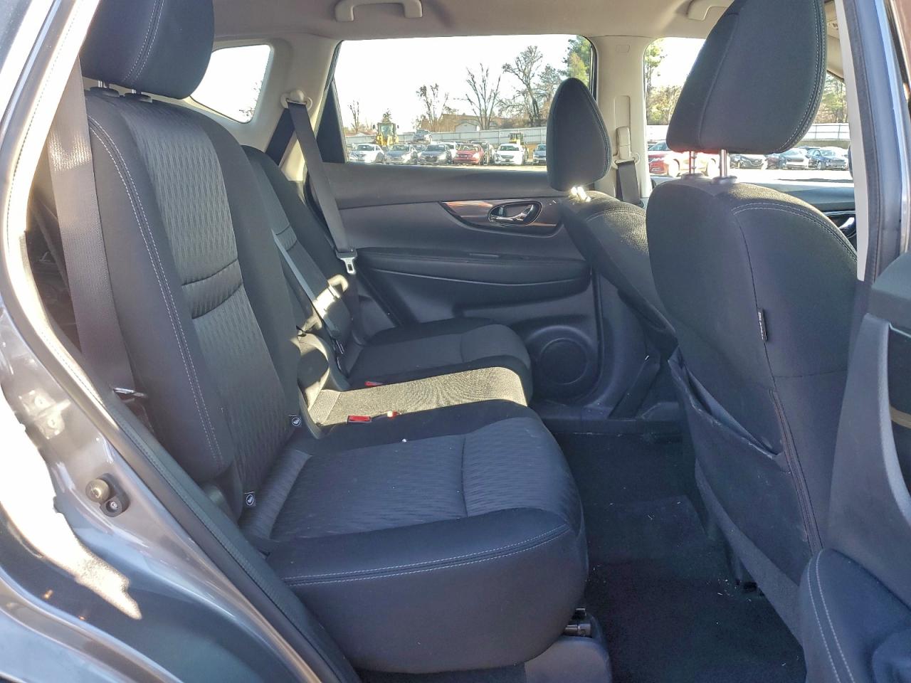 Nissan Rogue S Image 10