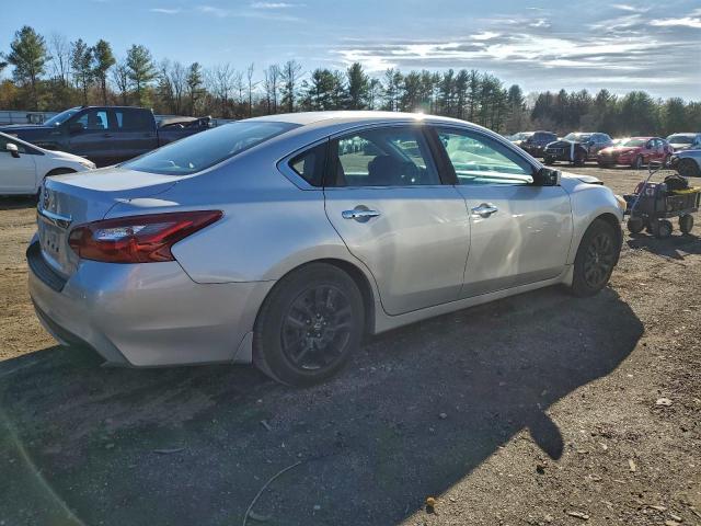 Nissan Altima 2.5 Image 11