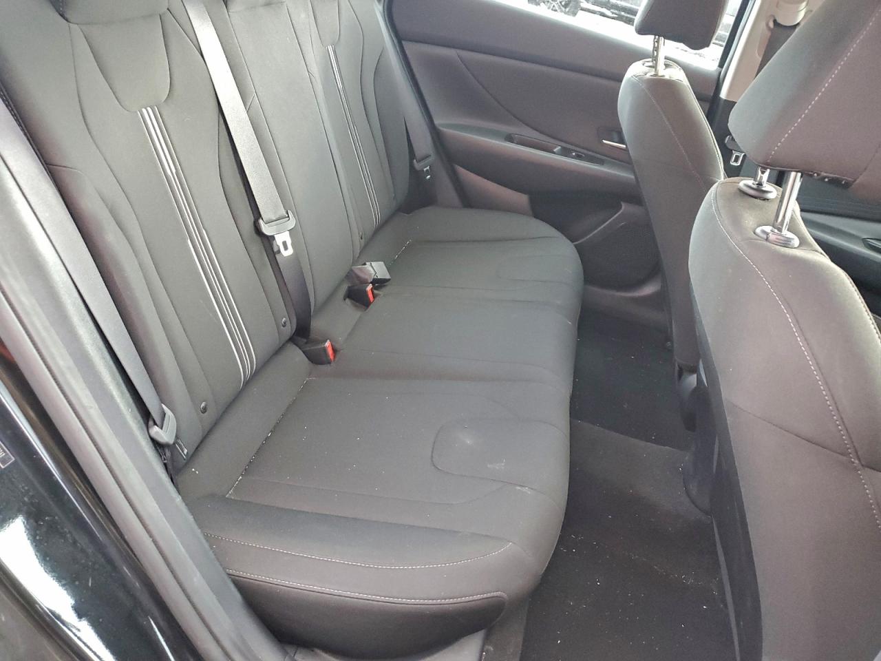 Hyundai ELANTRA Sel Image 9