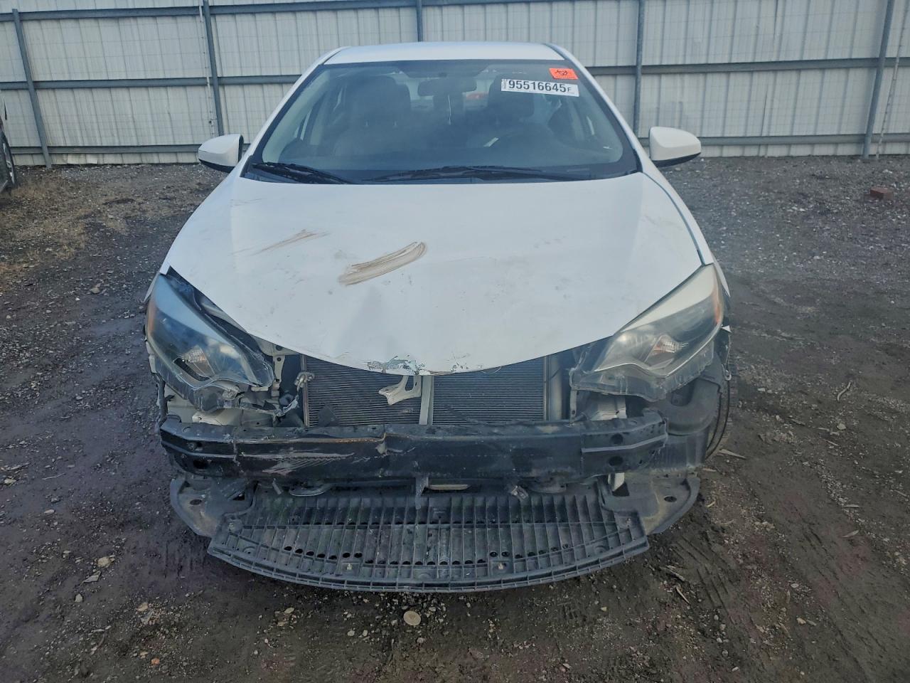 Toyota Corolla L Image 3