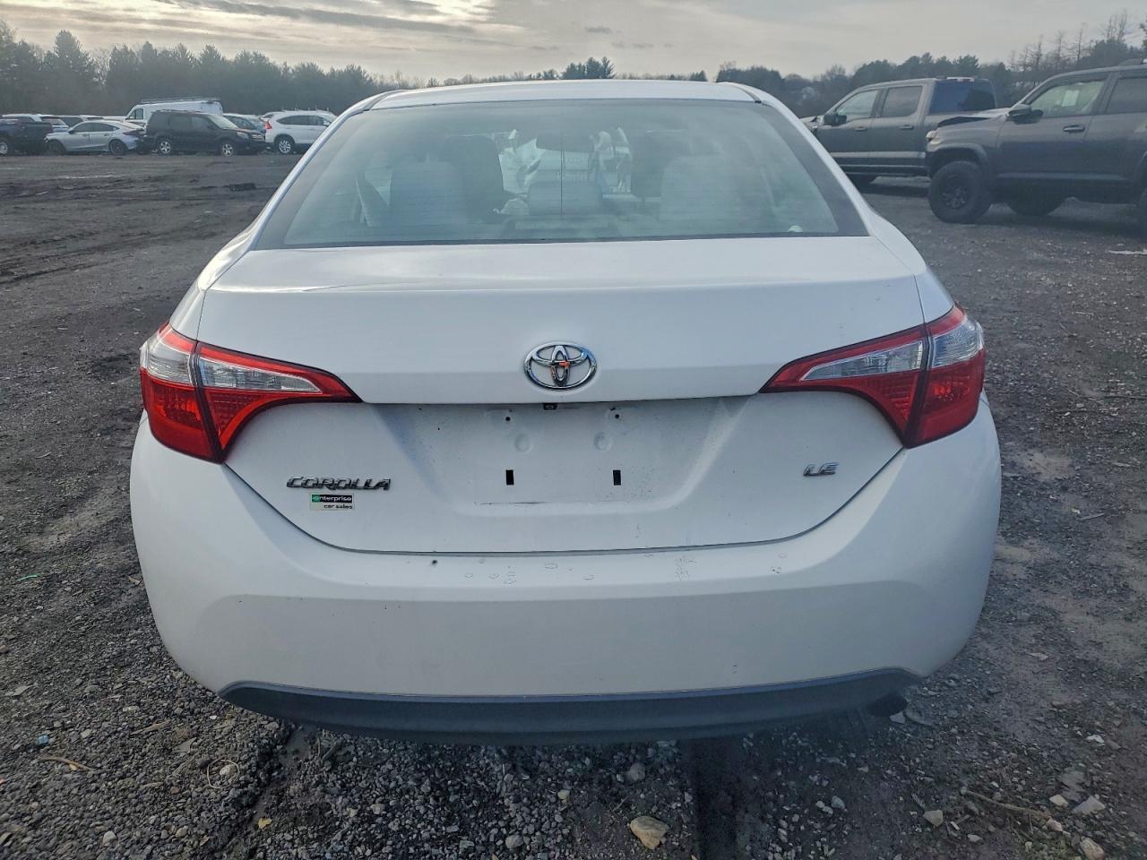 Toyota Corolla L Image 6