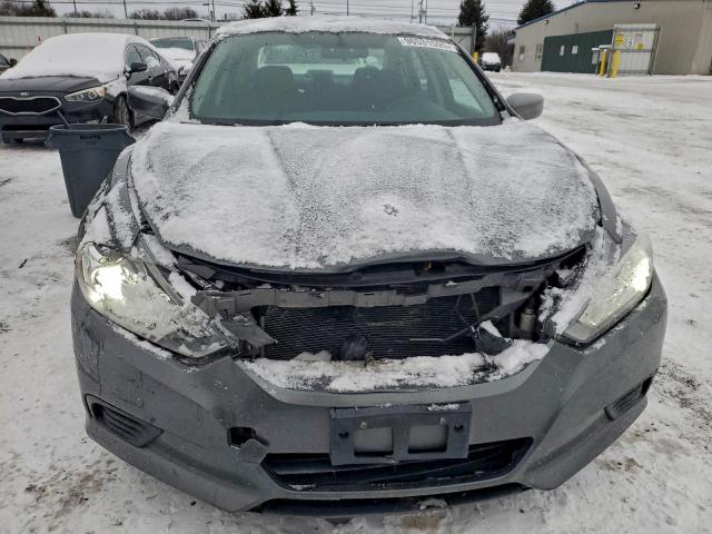 Nissan Altima 2.5 Image 10