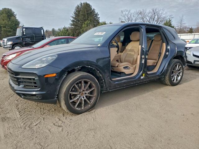  Salvage Porsche Cayenne