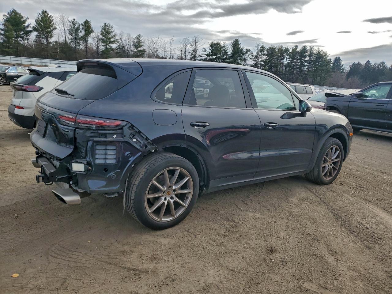 Porsche Cayenne Image 7