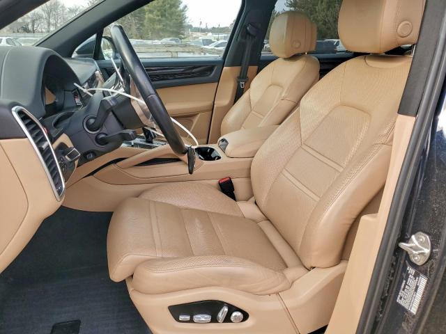 Porsche Cayenne Image 9