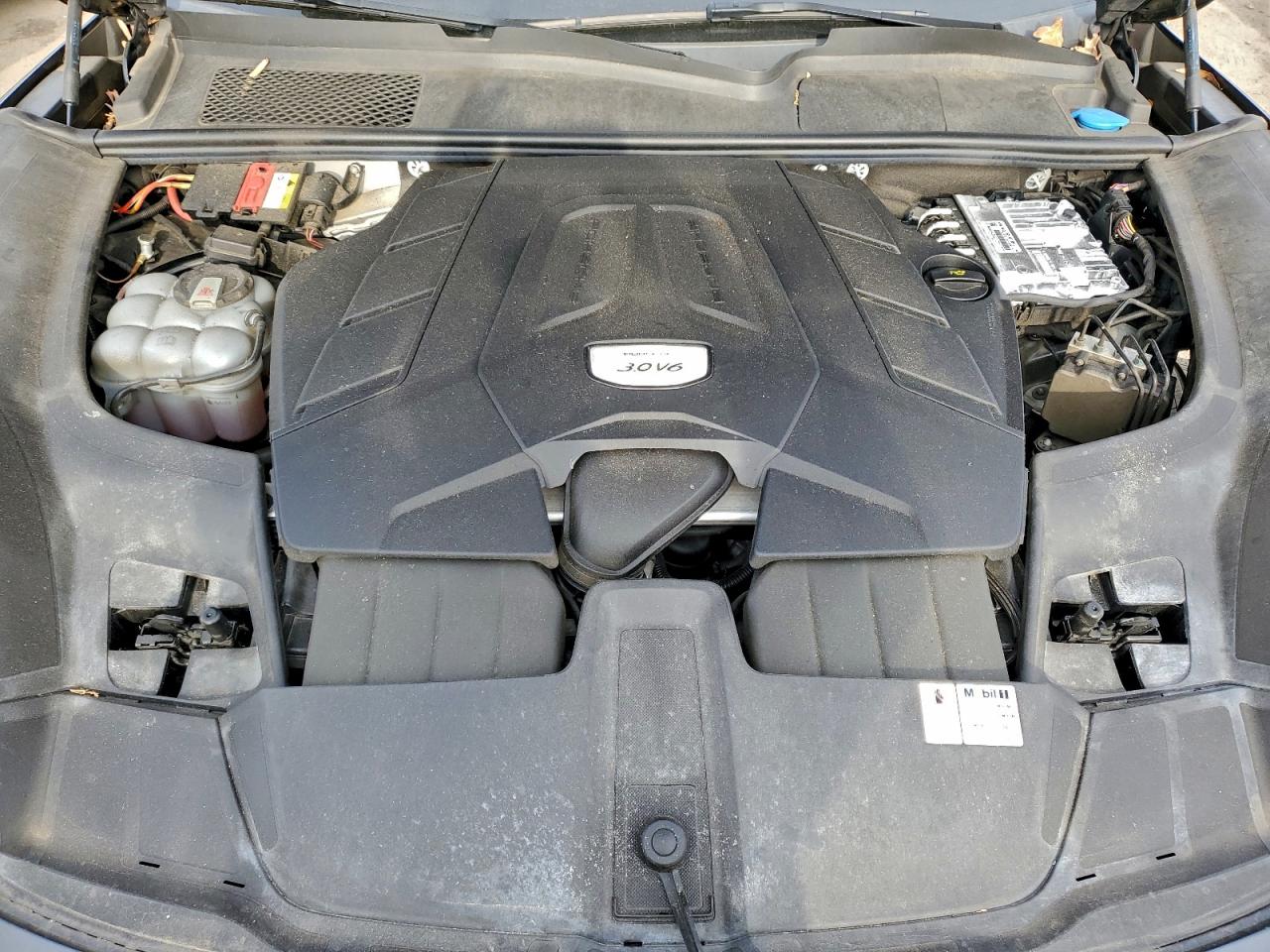 Porsche Cayenne Image 11