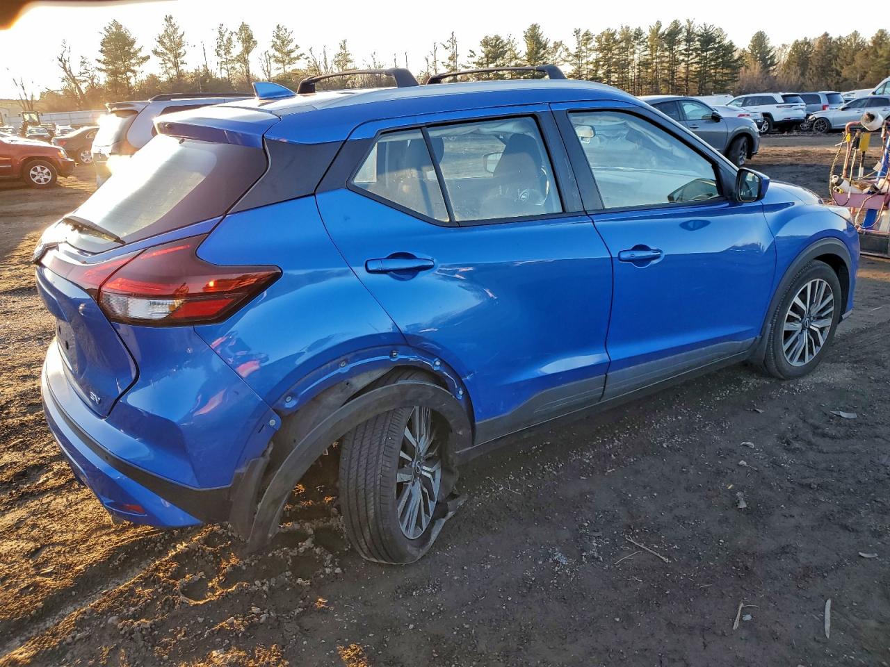 Nissan Kicks Sv Image 3