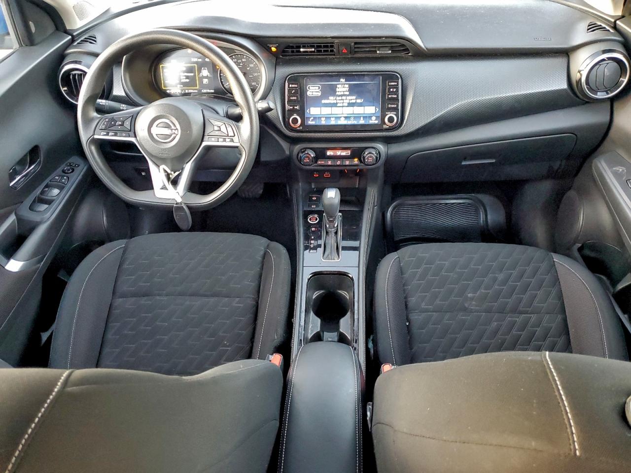 Nissan Kicks Sv Image 5