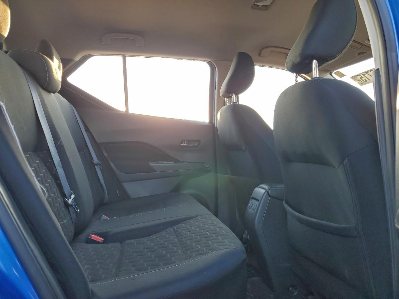 Nissan Kicks Sv Image 12