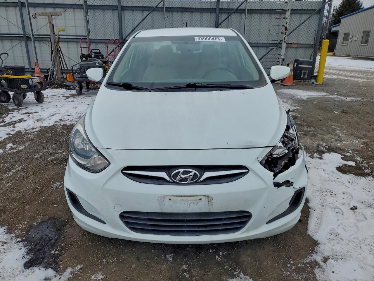Hyundai ACCENT Gls Image 2