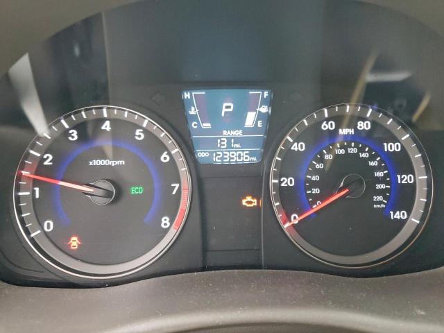 Hyundai ACCENT Gls Image 9