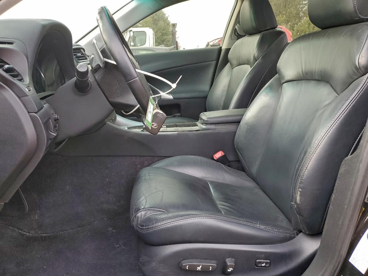 Lexus Is 250 Image 12