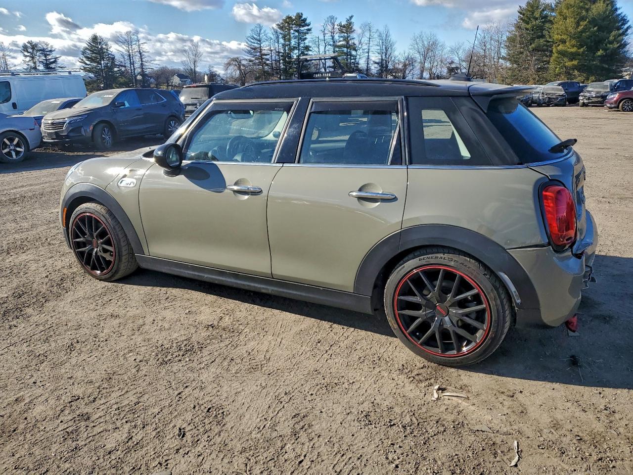 MINI Cooper S Image 2