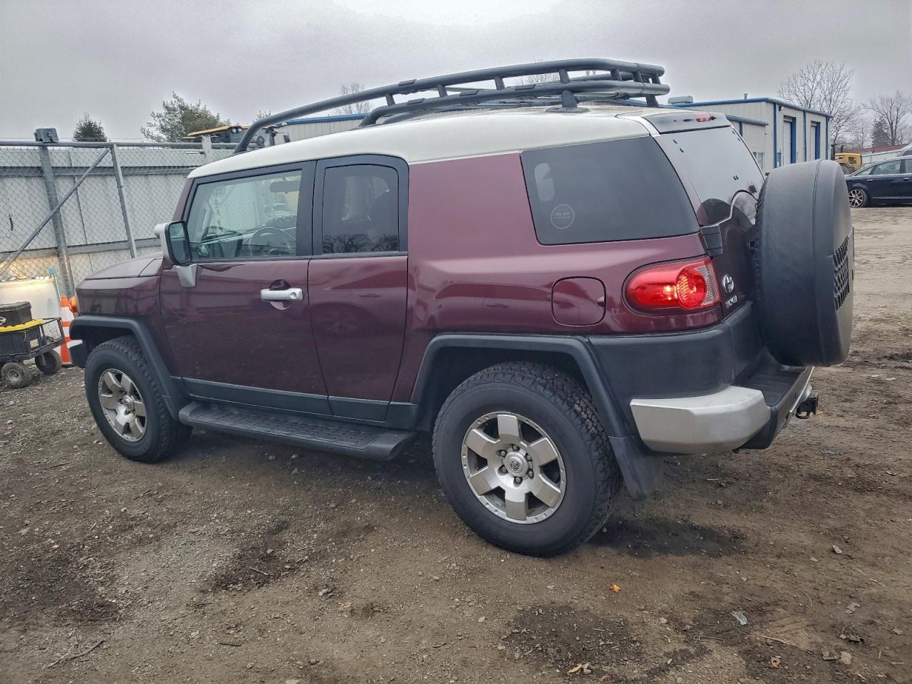 Toyota FJ Cruiser Image 12
