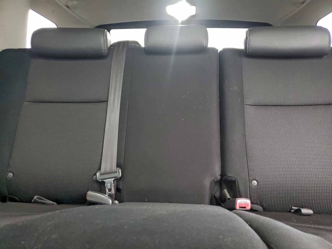 Toyota FJ Cruiser Image 13