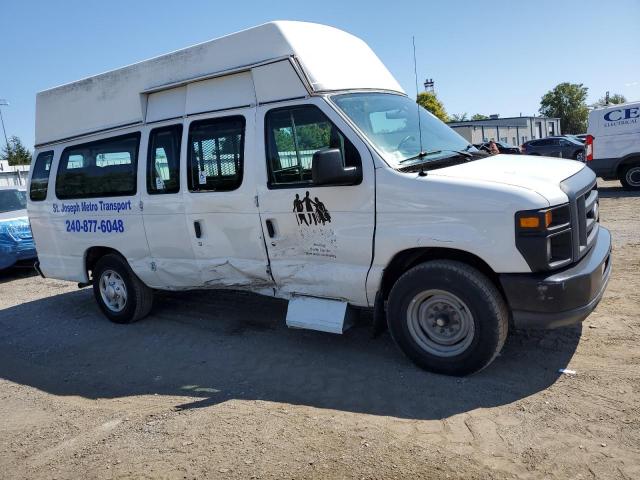 Ford Econoline E250 Van Image 6