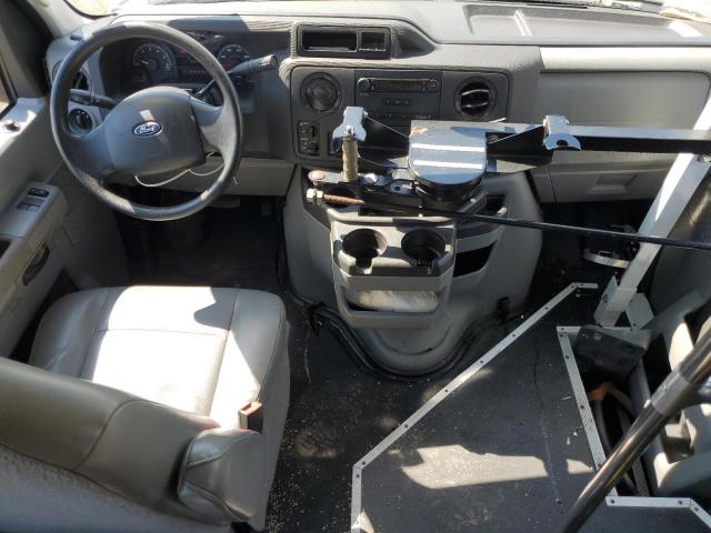 Ford Econoline E250 Van Image 9