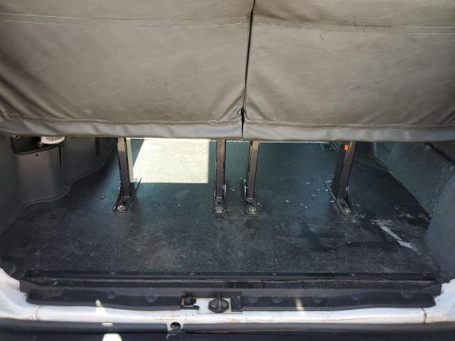 Ford Econoline E250 Van Image 12