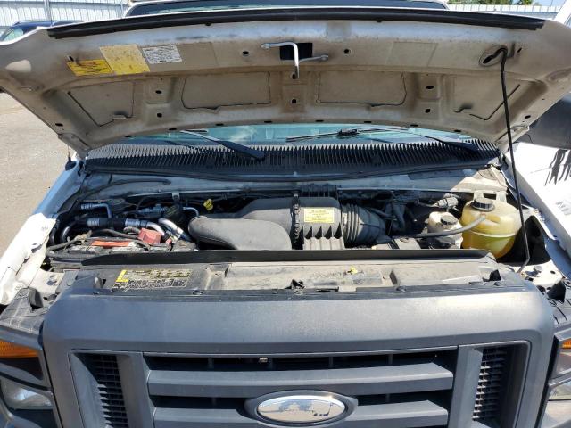 Ford Econoline E250 Van Image 10