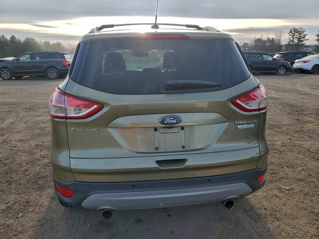 Ford Escape Titanium Image 13