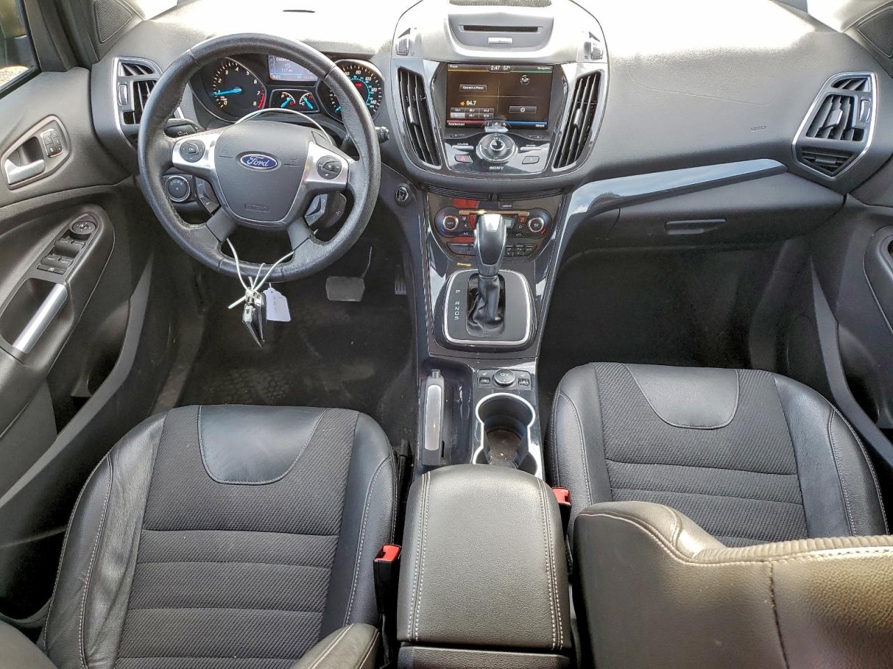 Ford Escape Titanium Image 8